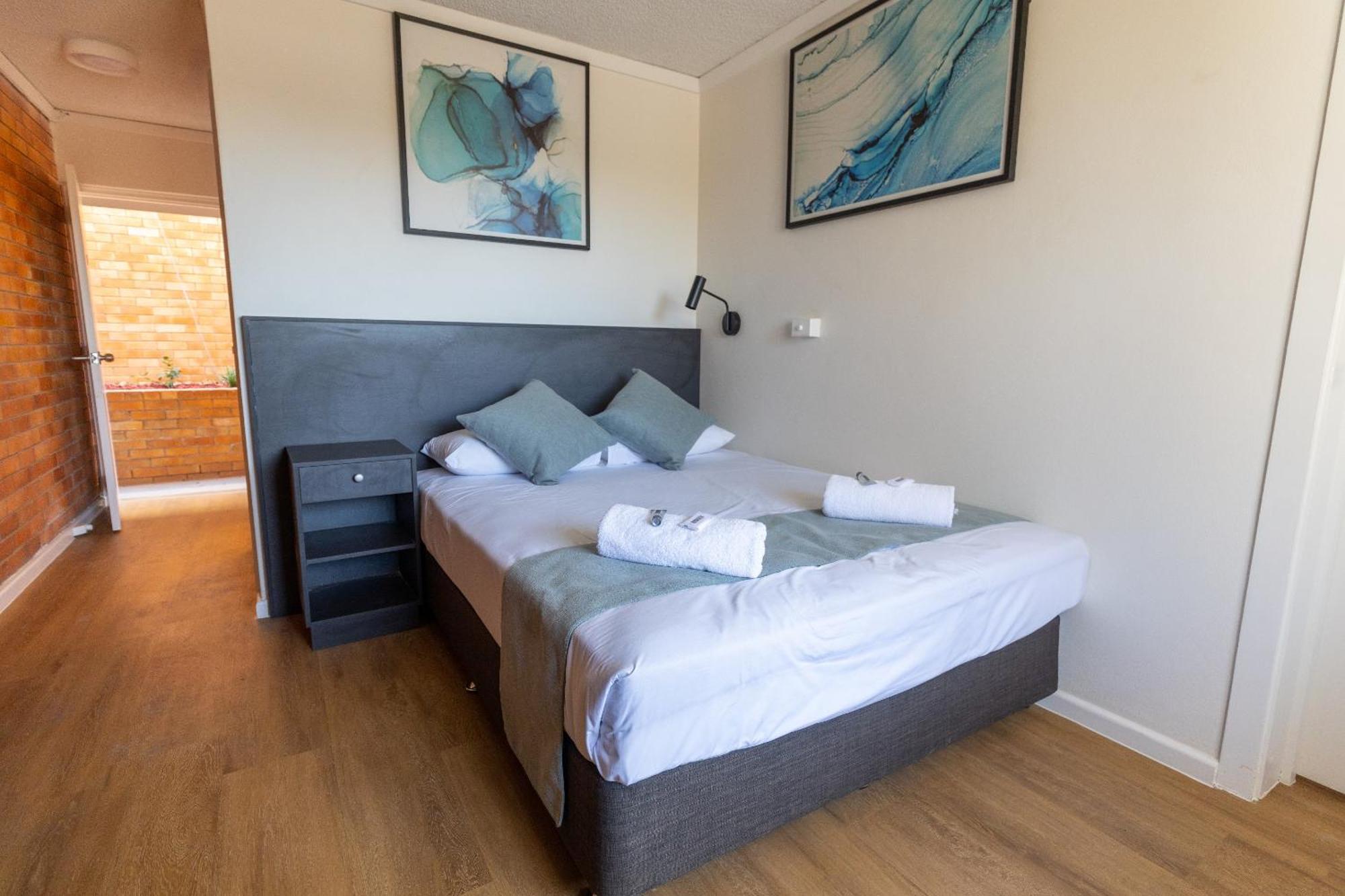 The Club Hotel Gladstone Bagian luar foto
